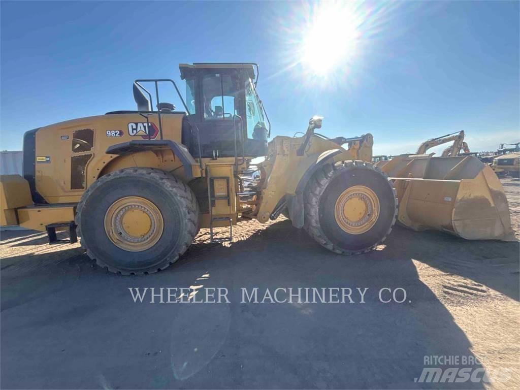 CAT 982 Фронтальные погрузчики