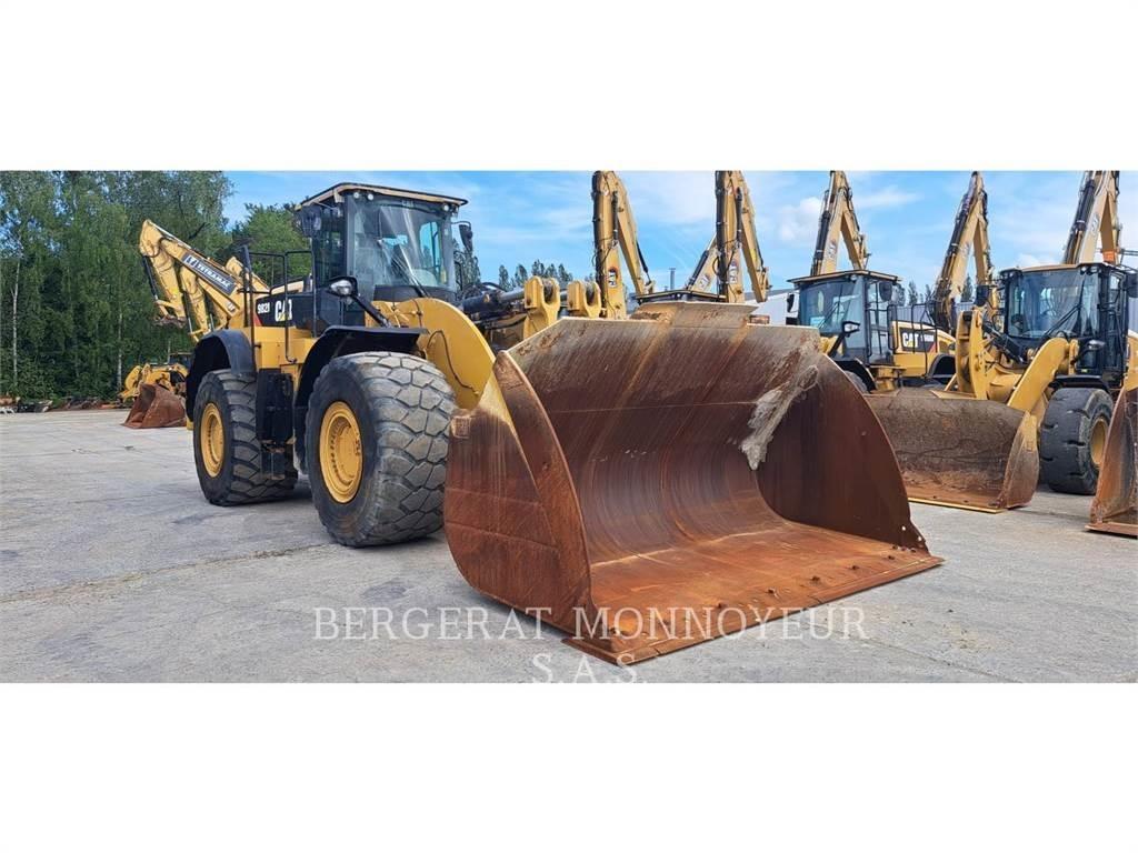 CAT 982M Фронтальные погрузчики