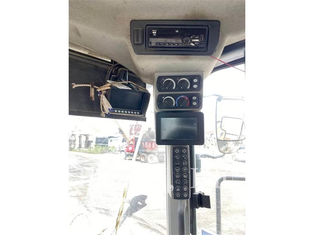 CAT 982M Фронтальные погрузчики