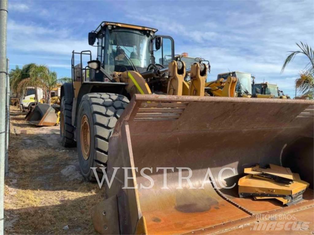 CAT 982M Фронтальные погрузчики