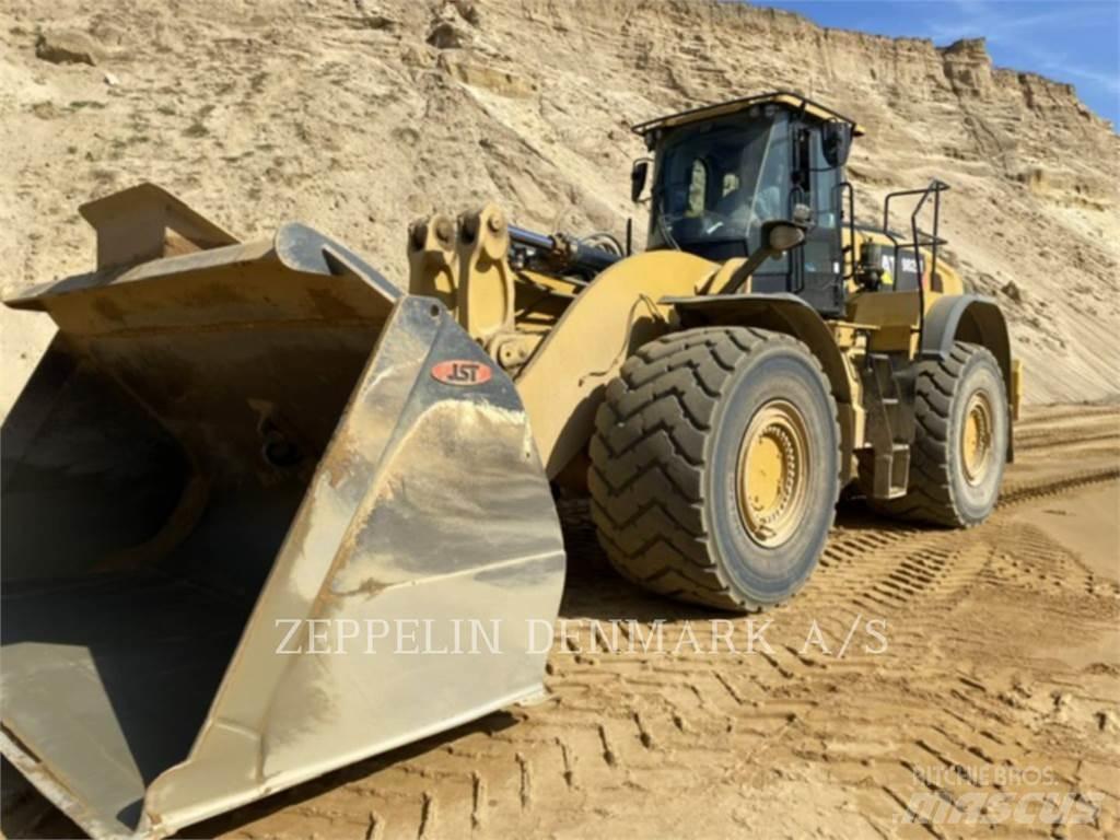 CAT 982M Фронтальные погрузчики