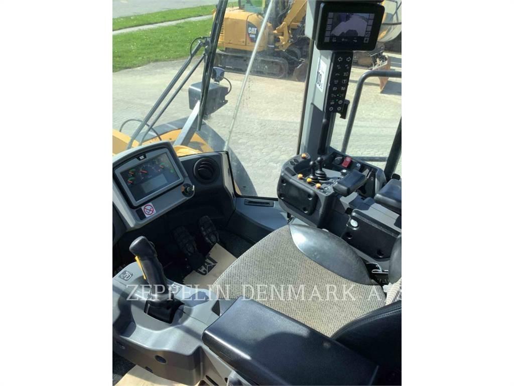 CAT 982M Фронтальные погрузчики