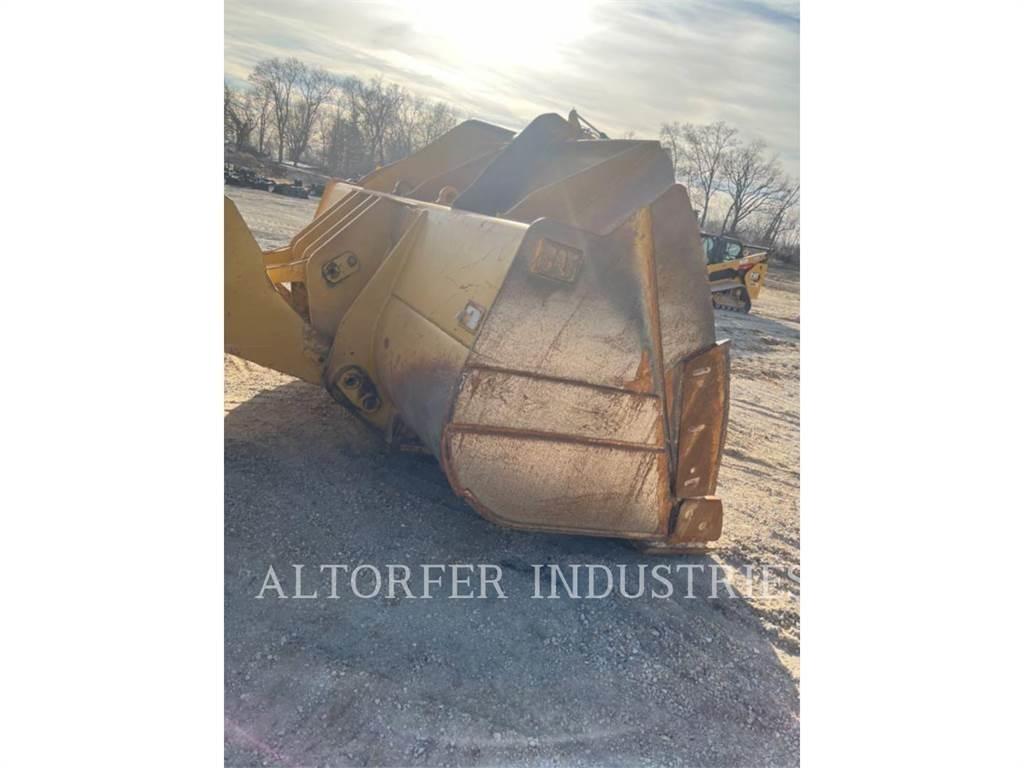 CAT 982M Фронтальные погрузчики