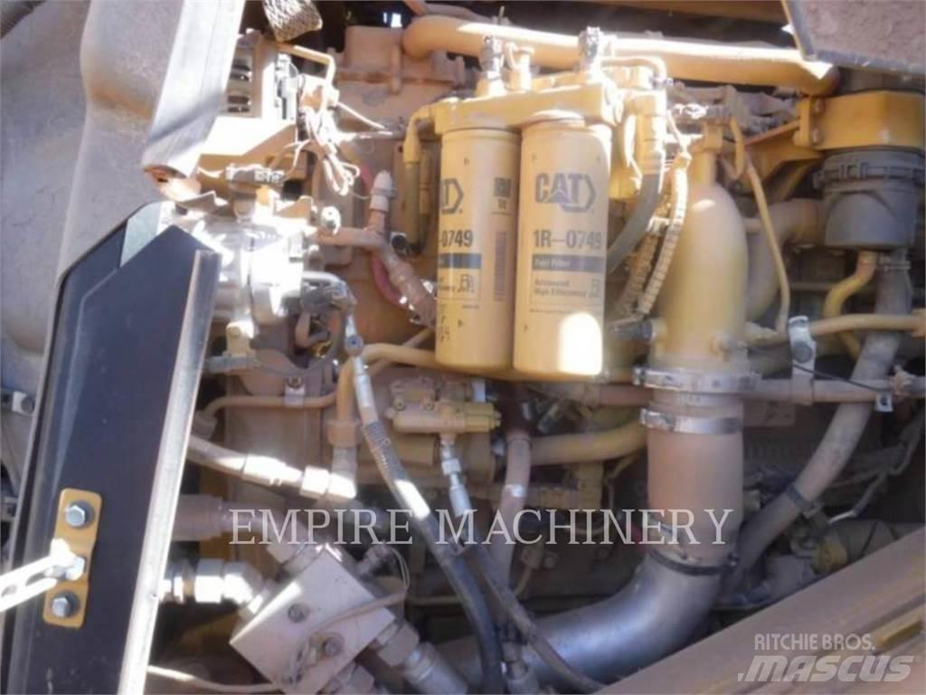 CAT 982M Фронтальные погрузчики