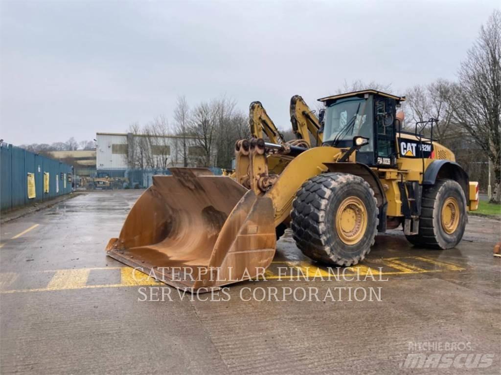 CAT 982M Фронтальные погрузчики