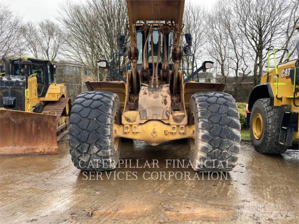 CAT 982M Фронтальные погрузчики