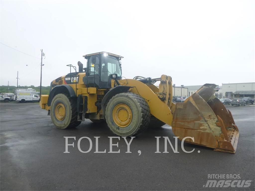 CAT 982M Фронтальные погрузчики