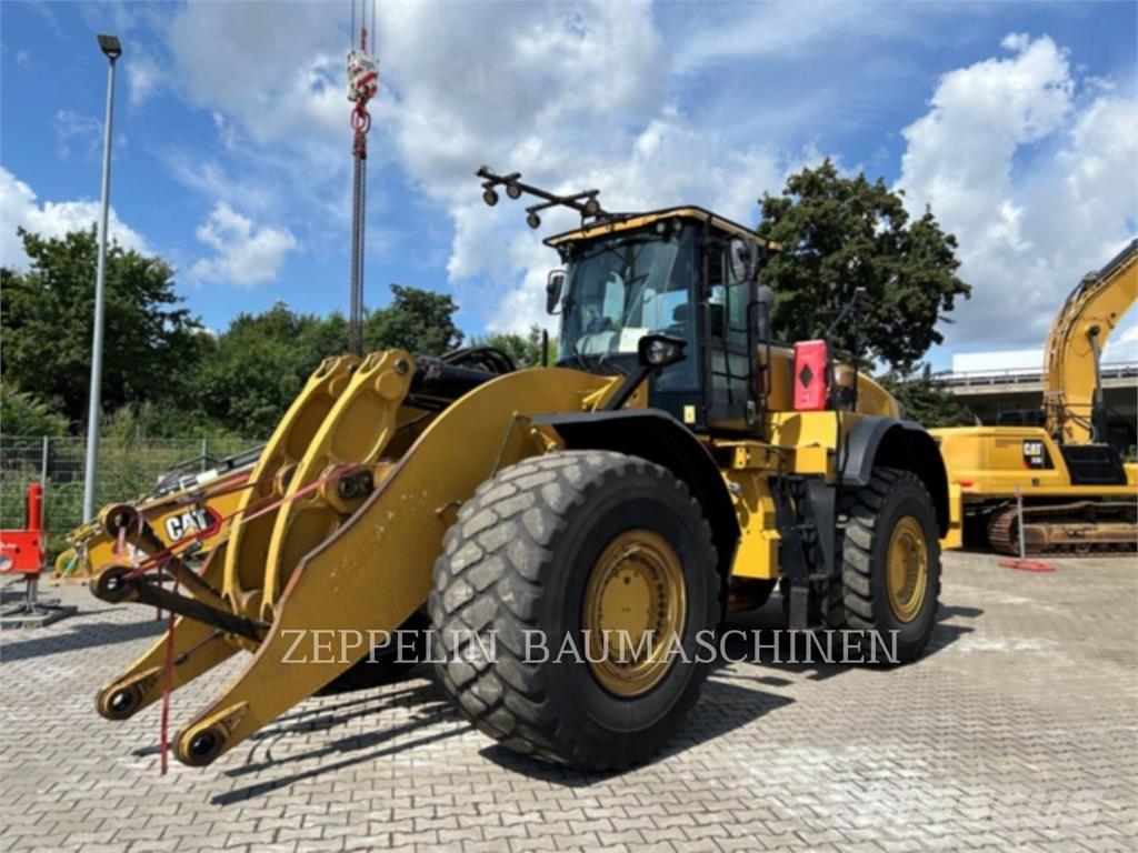 CAT 982M Фронтальные погрузчики