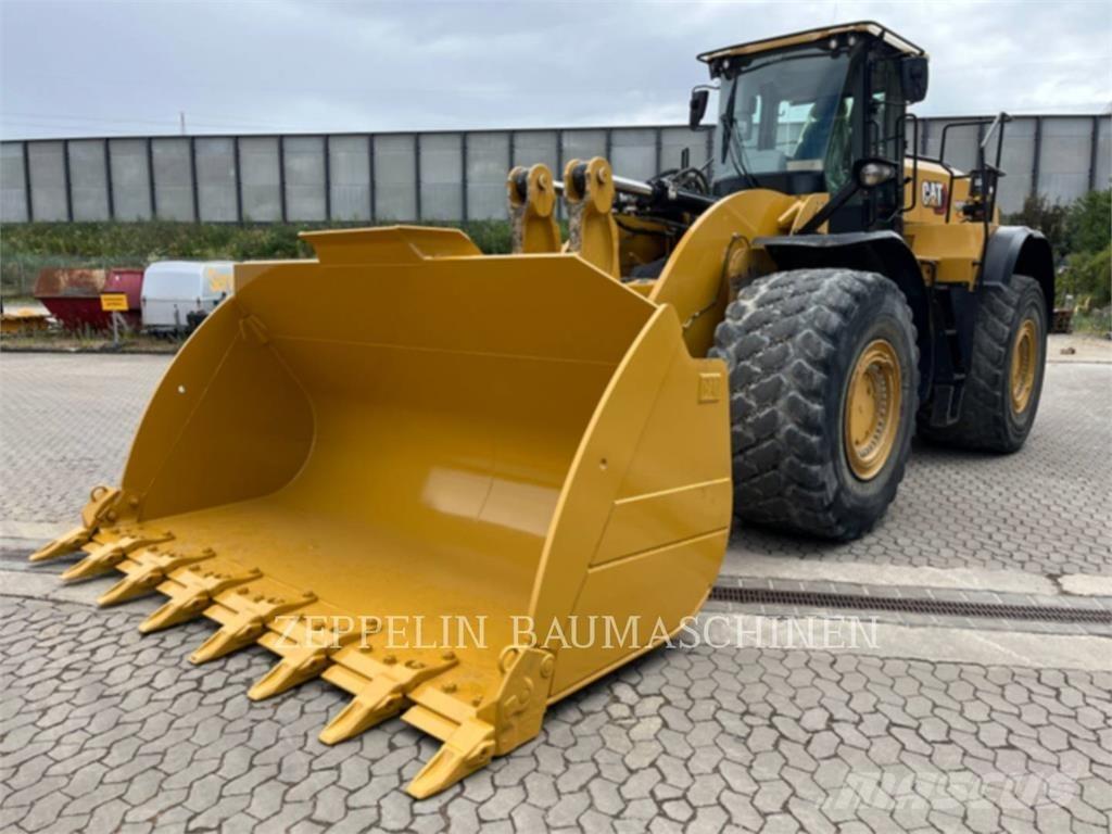 CAT 982M Фронтальные погрузчики