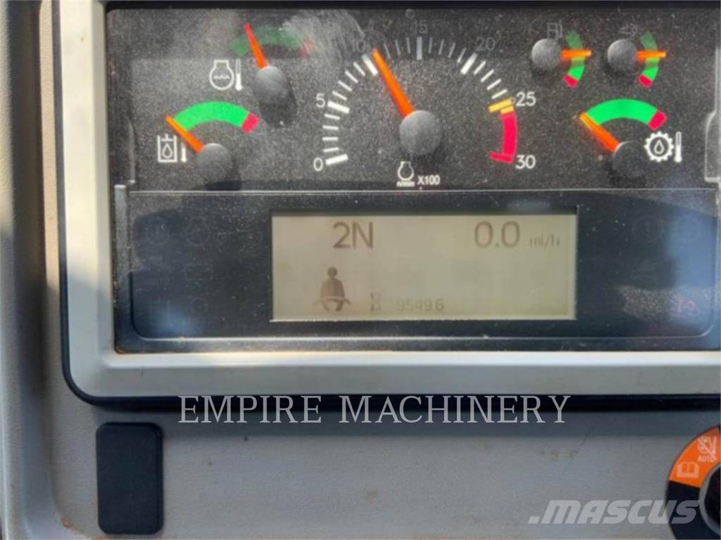 CAT 982M Фронтальные погрузчики