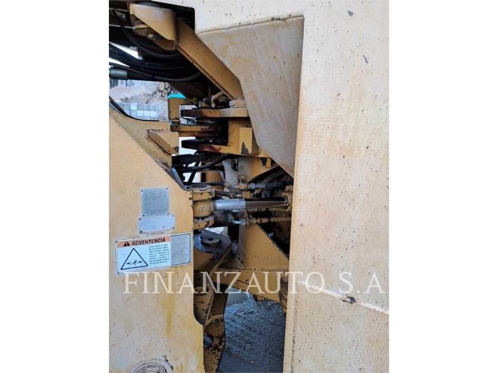 CAT 988F Фронтальные погрузчики