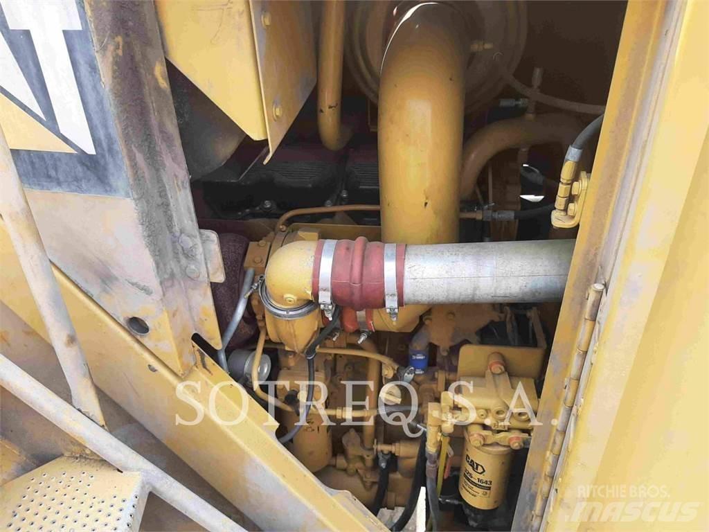 CAT 988H Фронтальные погрузчики