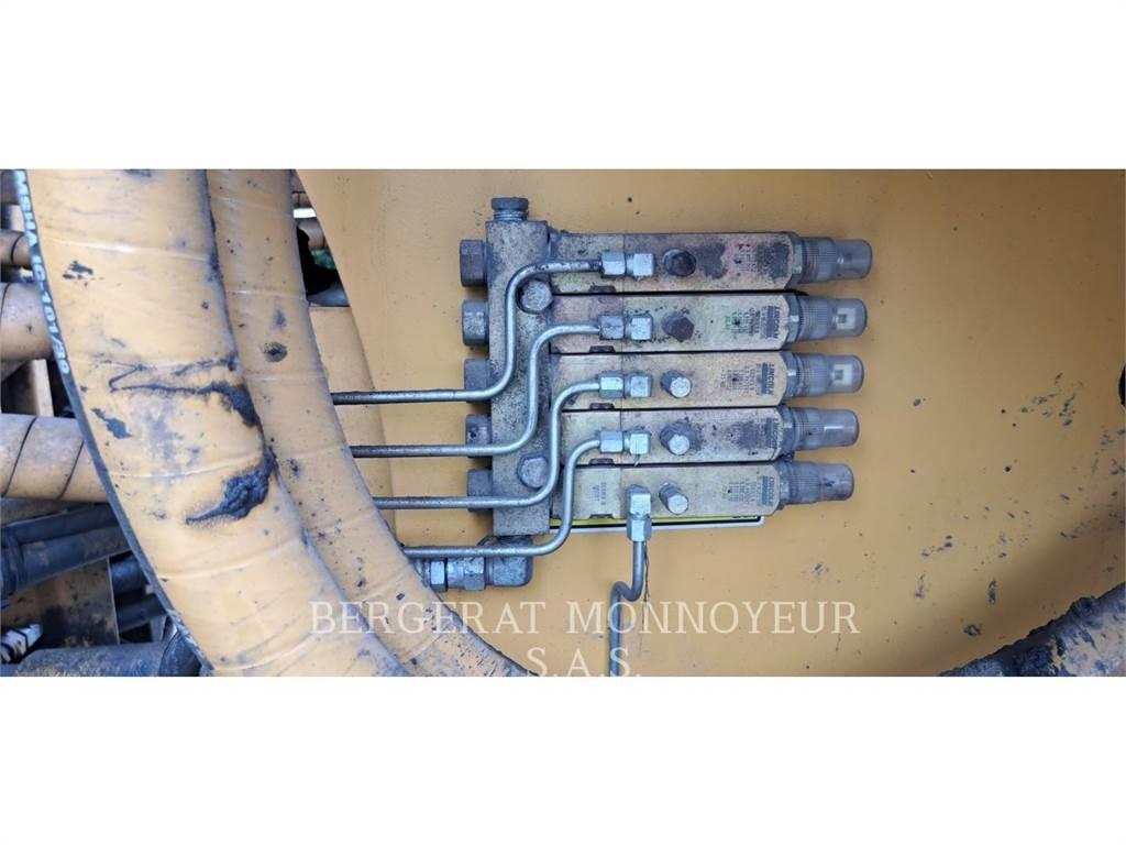 CAT 988K Фронтальные погрузчики
