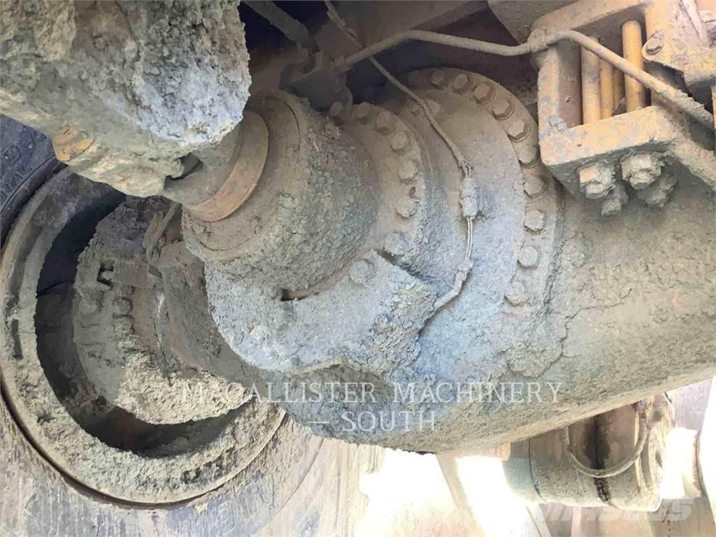 CAT 990 Фронтальные погрузчики