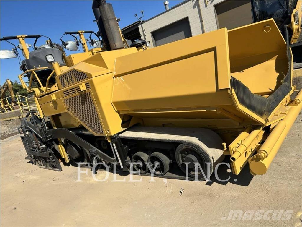 CAT AP-1055D Асфальтоукладчики