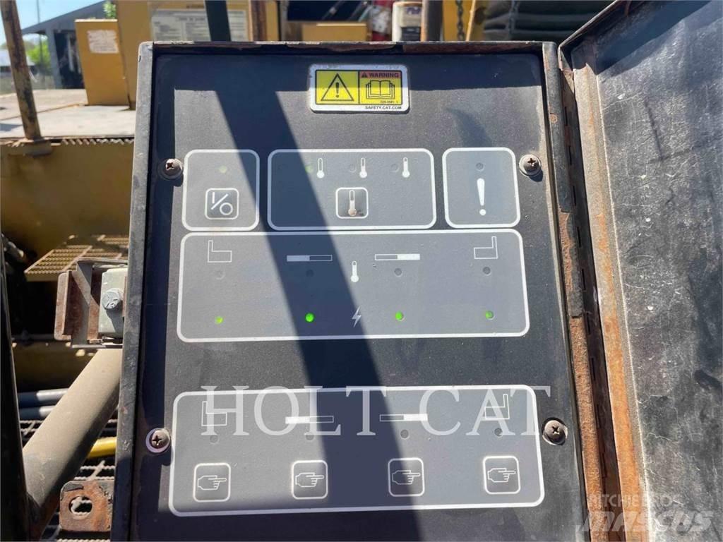 CAT AP1000D Грунтовые катки