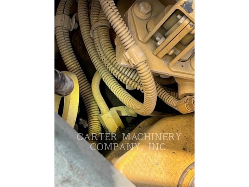 CAT AP1000F Асфальтоукладчики