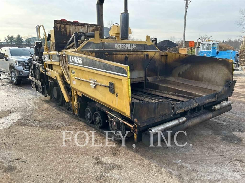 CAT AP1055B Асфальтоукладчики