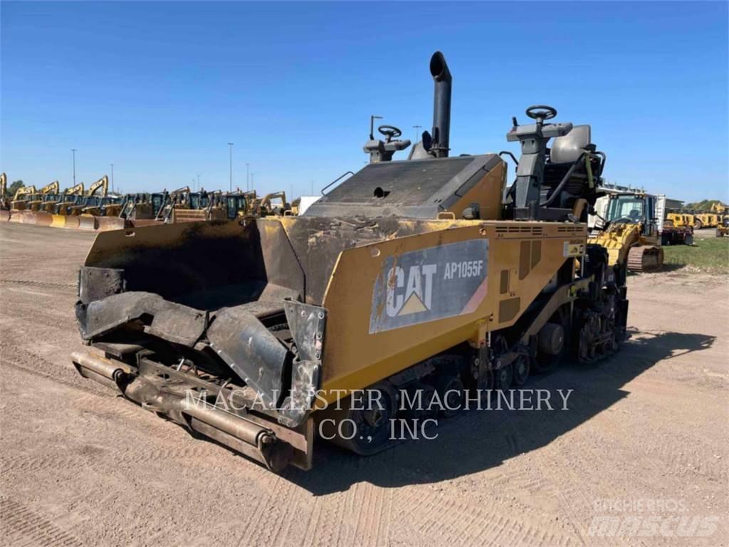 CAT AP1055F Асфальтоукладчики