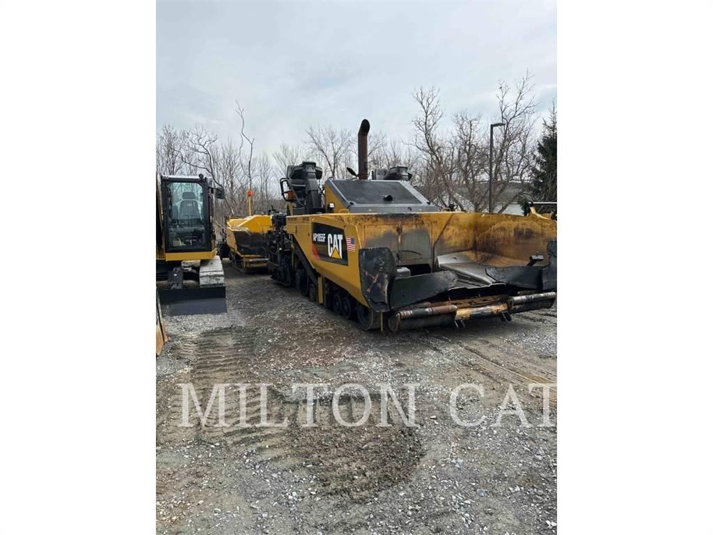 CAT AP1055F Асфальтоукладчики