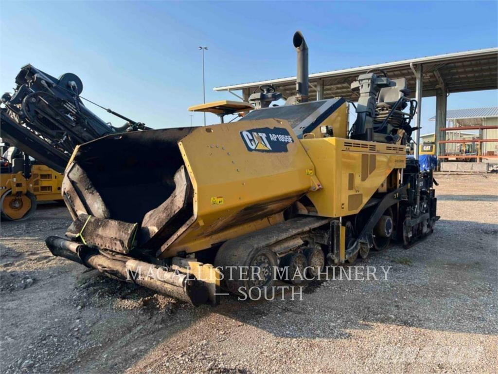 CAT AP1055F Асфальтоукладчики