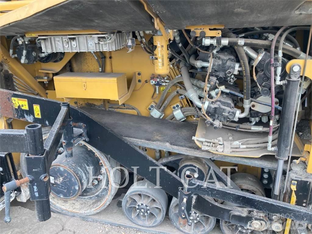 CAT AP1055F Асфальтоукладчики