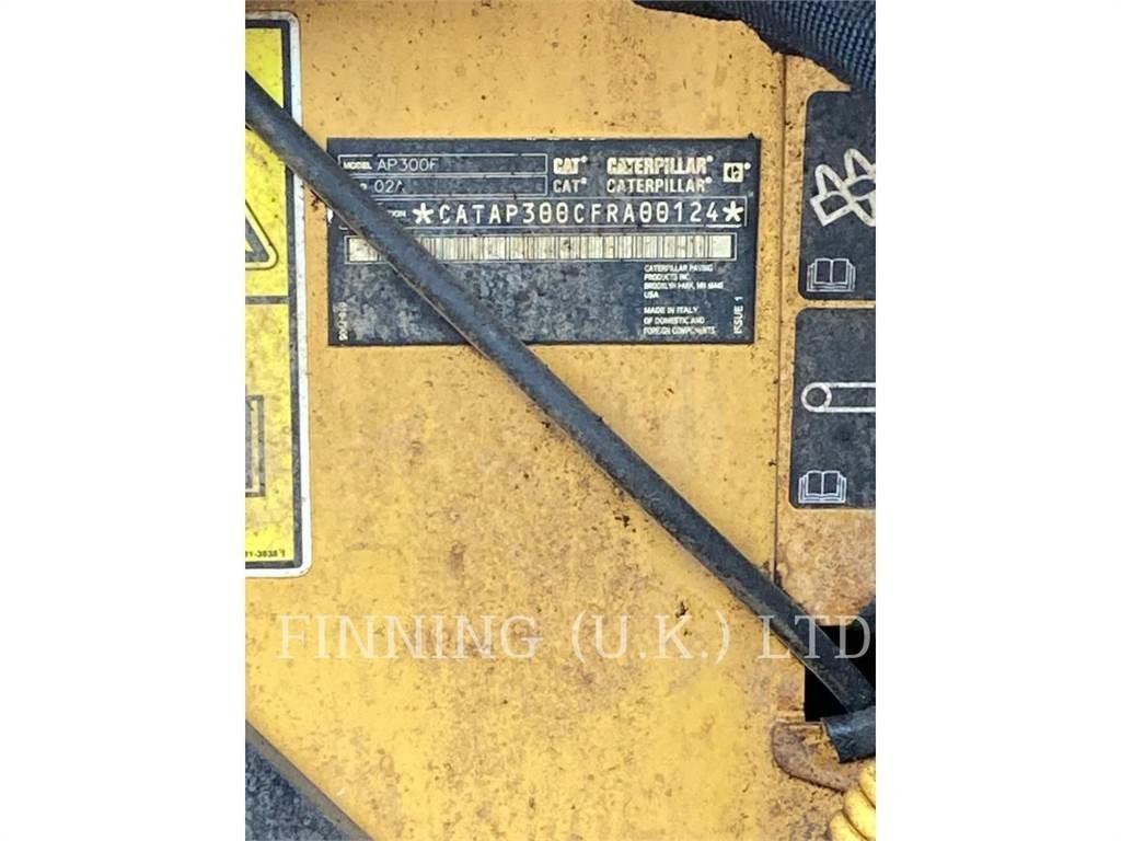 CAT AP300F Асфальтоукладчики