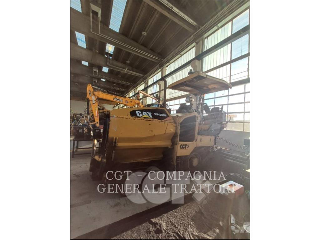 CAT AP300F Асфальтоукладчики