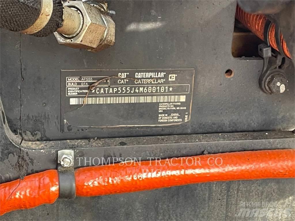 CAT AP555 Асфальтоукладчики