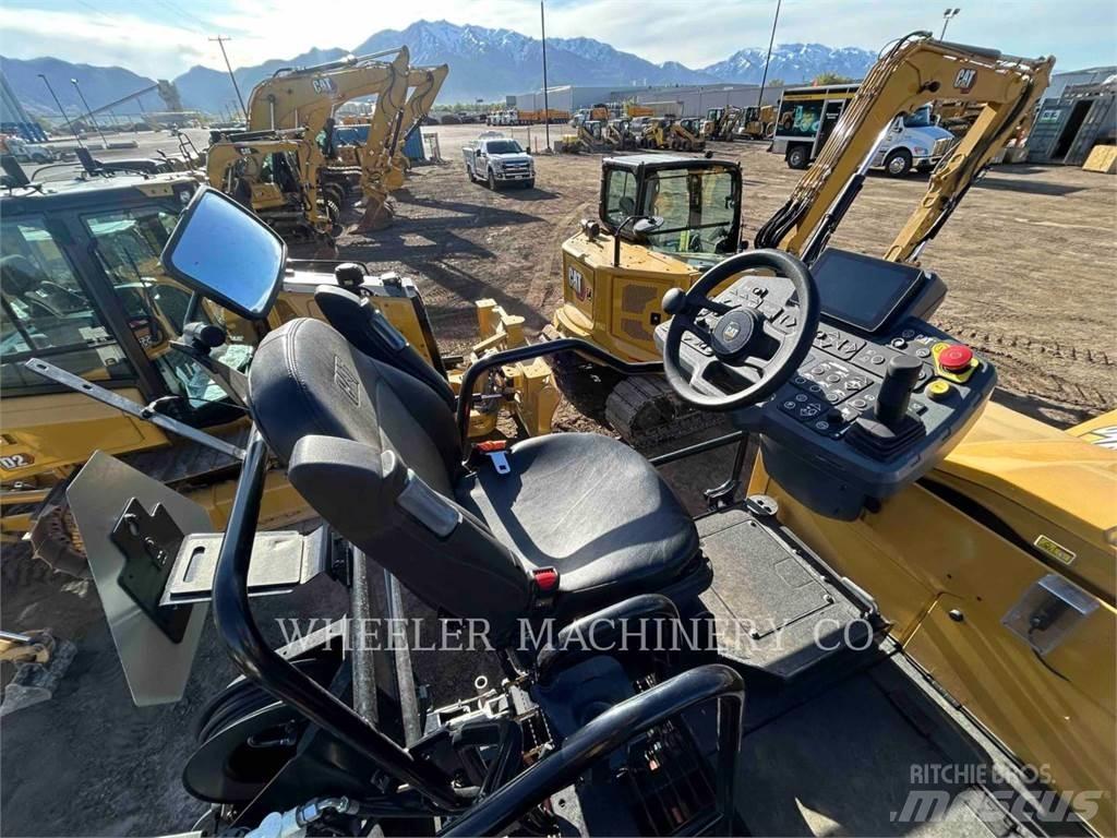 CAT AP555 Асфальтоукладчики