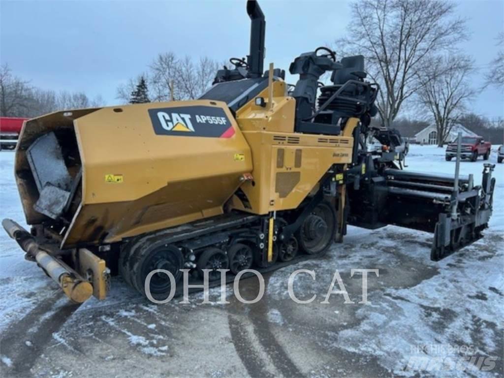CAT AP555F Автогудронаторы