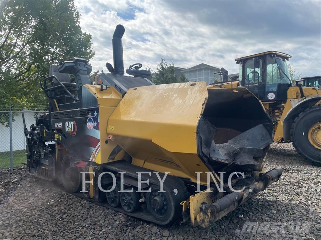 CAT AP555F Асфальтоукладчики