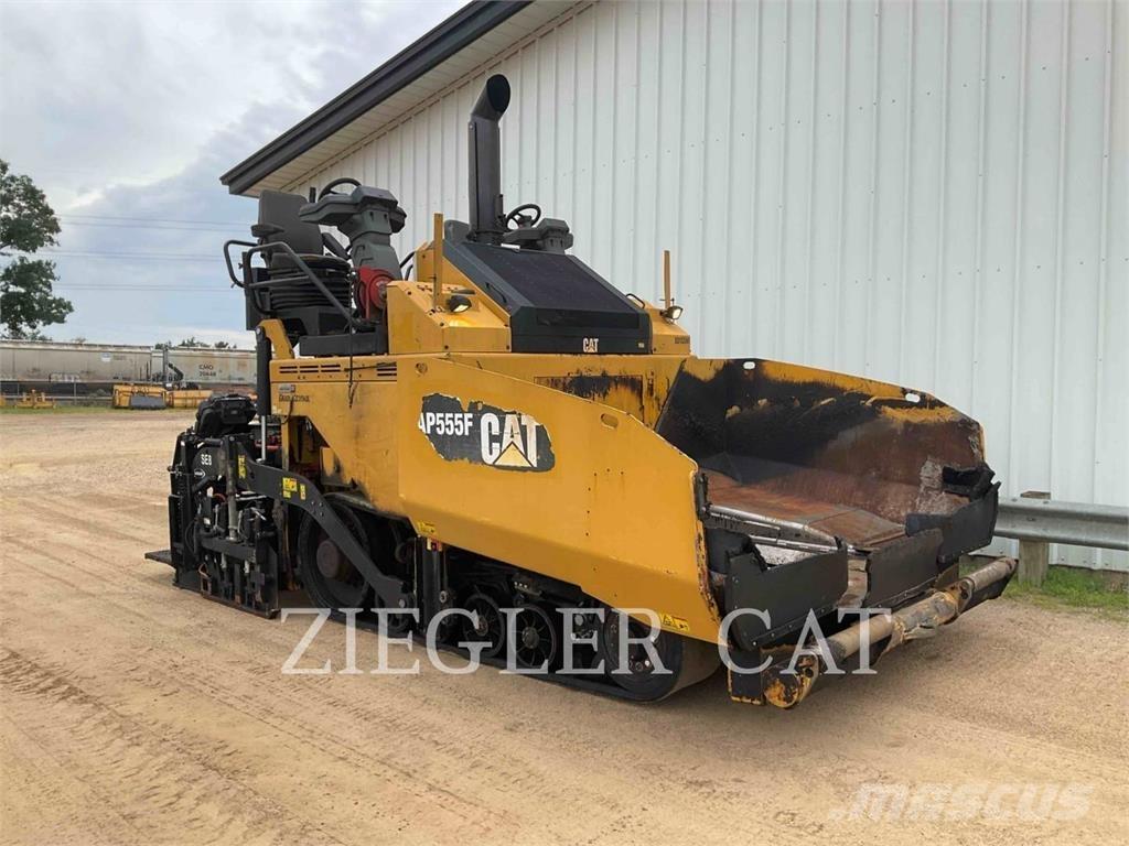 CAT AP555F Асфальтоукладчики