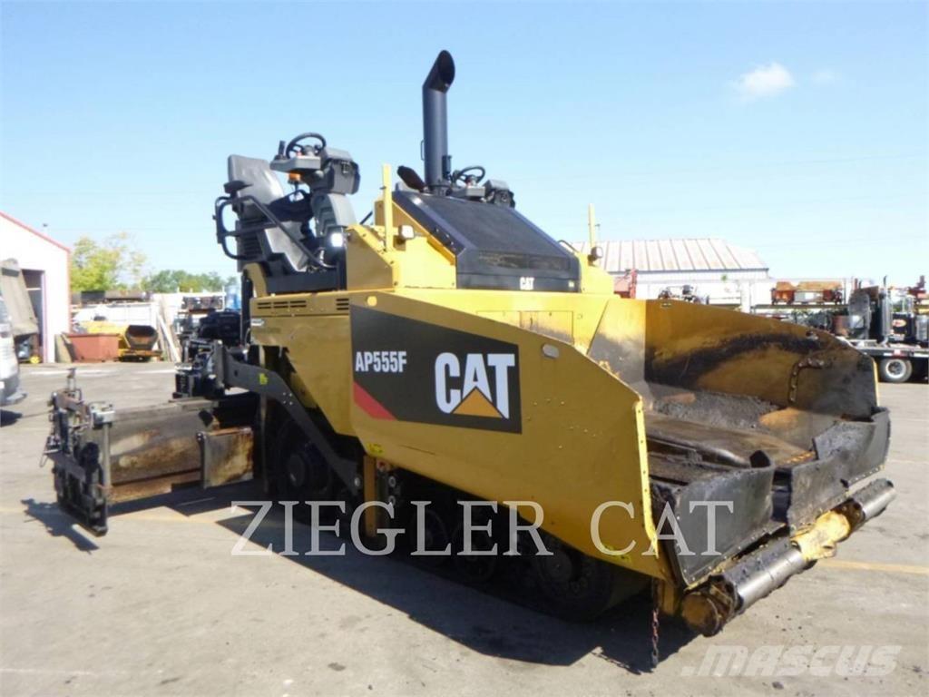 CAT AP555F Асфальтоукладчики