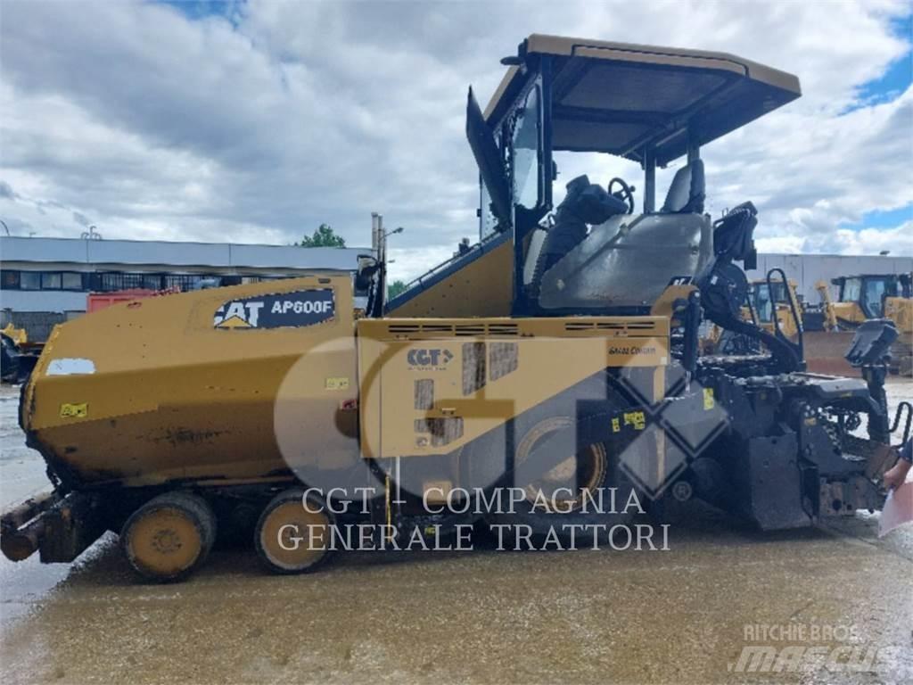 CAT AP600F Асфальтоукладчики