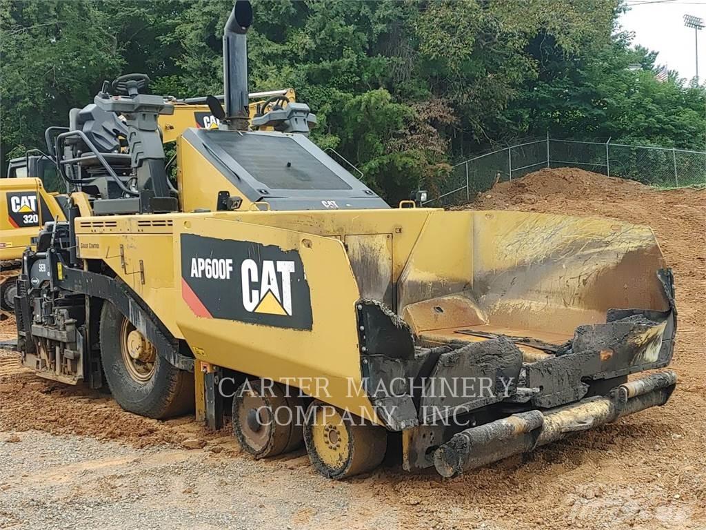 CAT AP600F Асфальтоукладчики