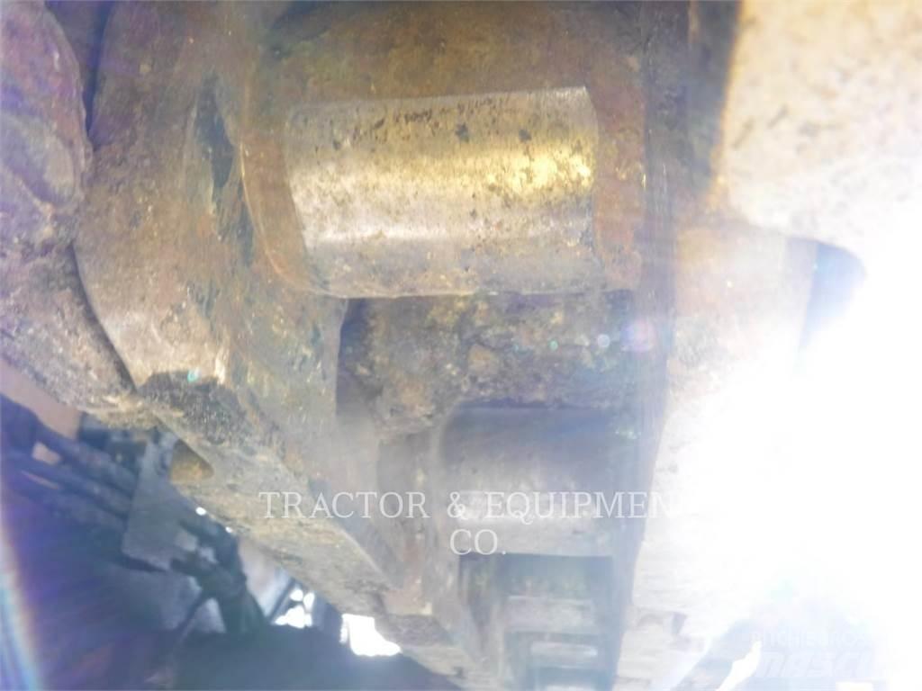 CAT AP650B Асфальтоукладчики