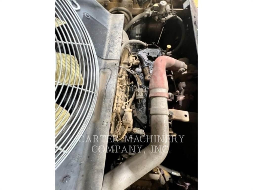CAT AP655F Асфальтоукладчики