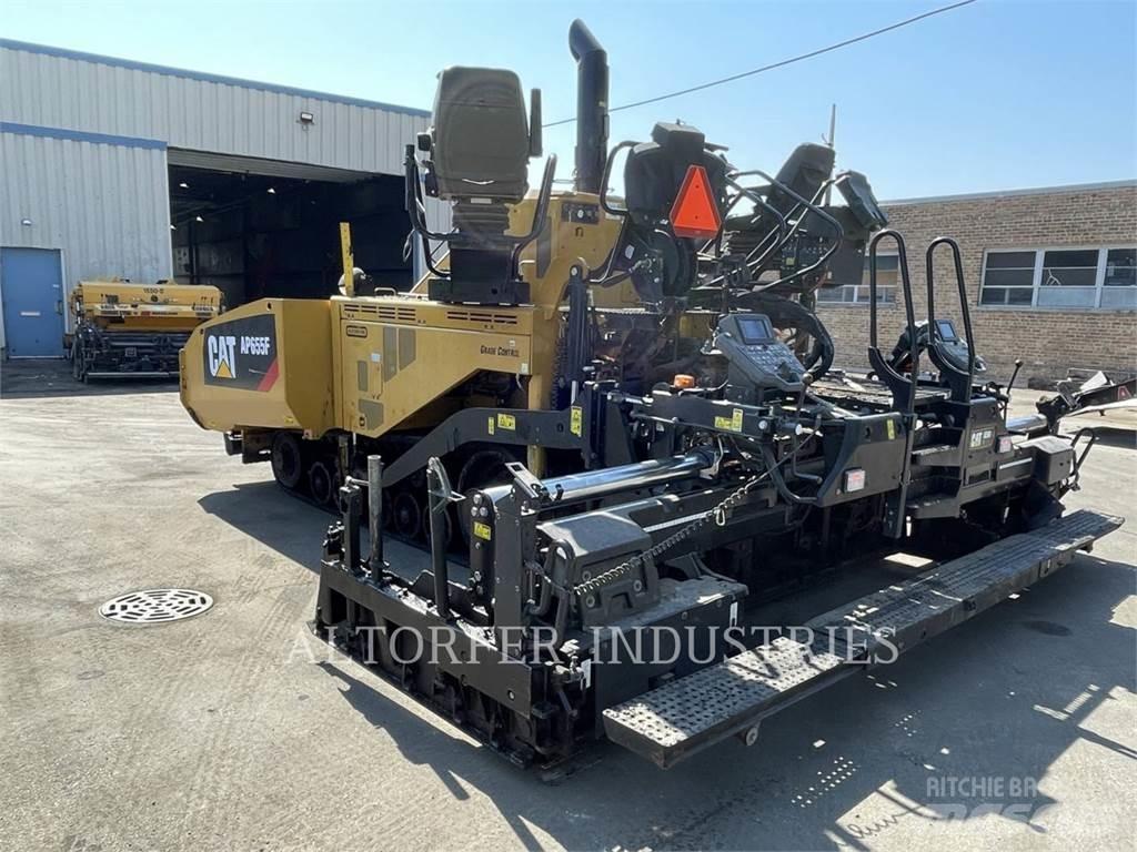 CAT AP655F Асфальтоукладчики