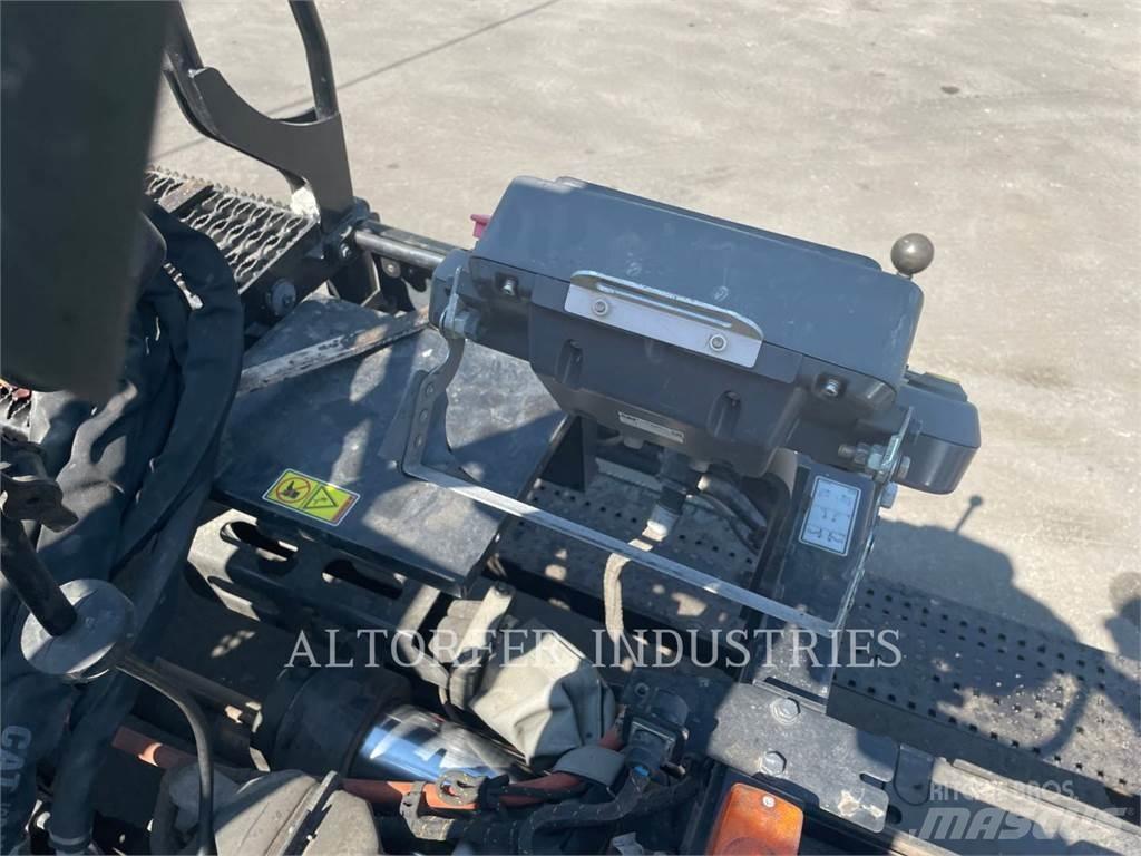 CAT AP655F Асфальтоукладчики