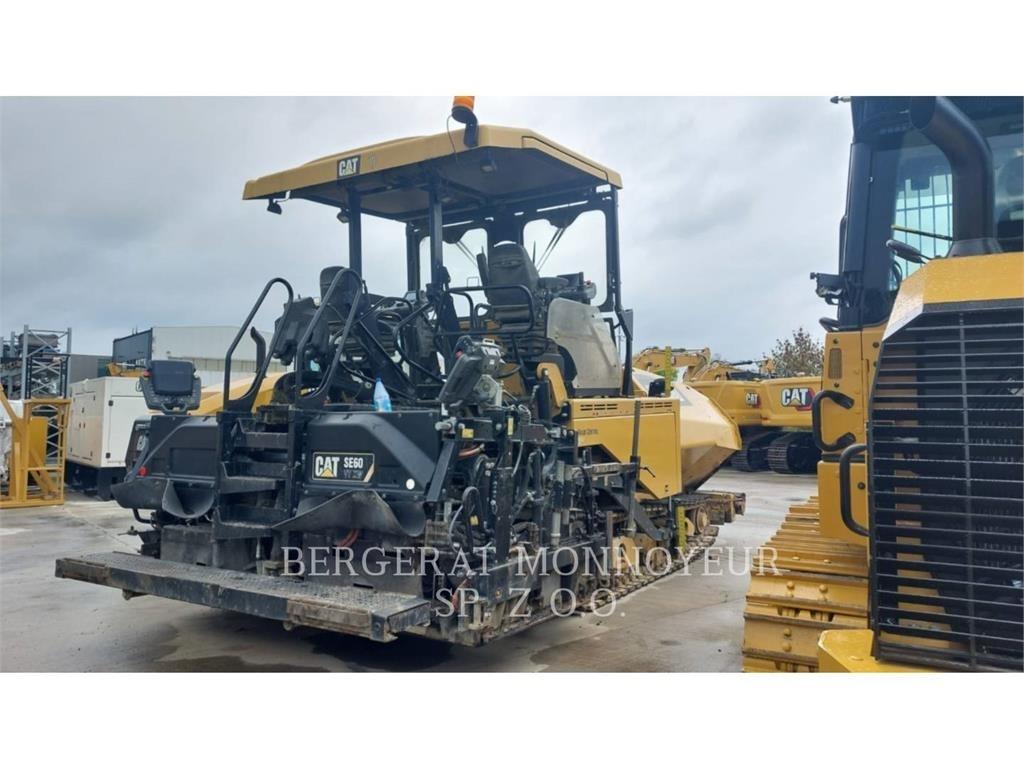 CAT AP655F Асфальтоукладчики