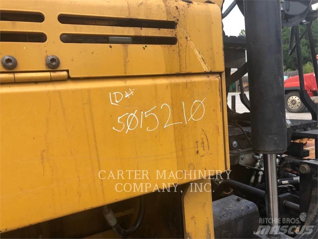 CAT AP655F Асфальтоукладчики