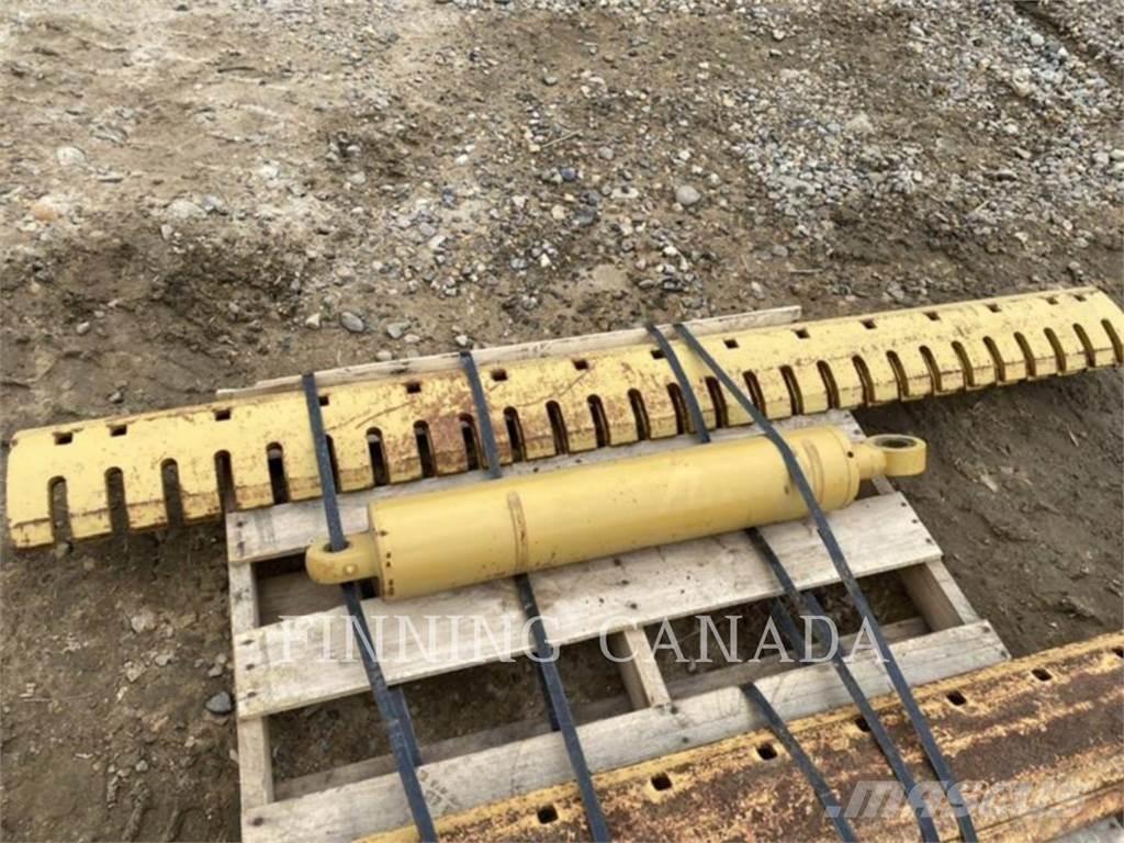 CAT ATTACHMENTS 14M Снегоуборщики