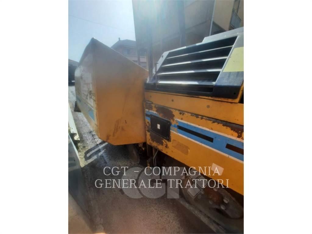 CAT BB730 Асфальтоукладчики