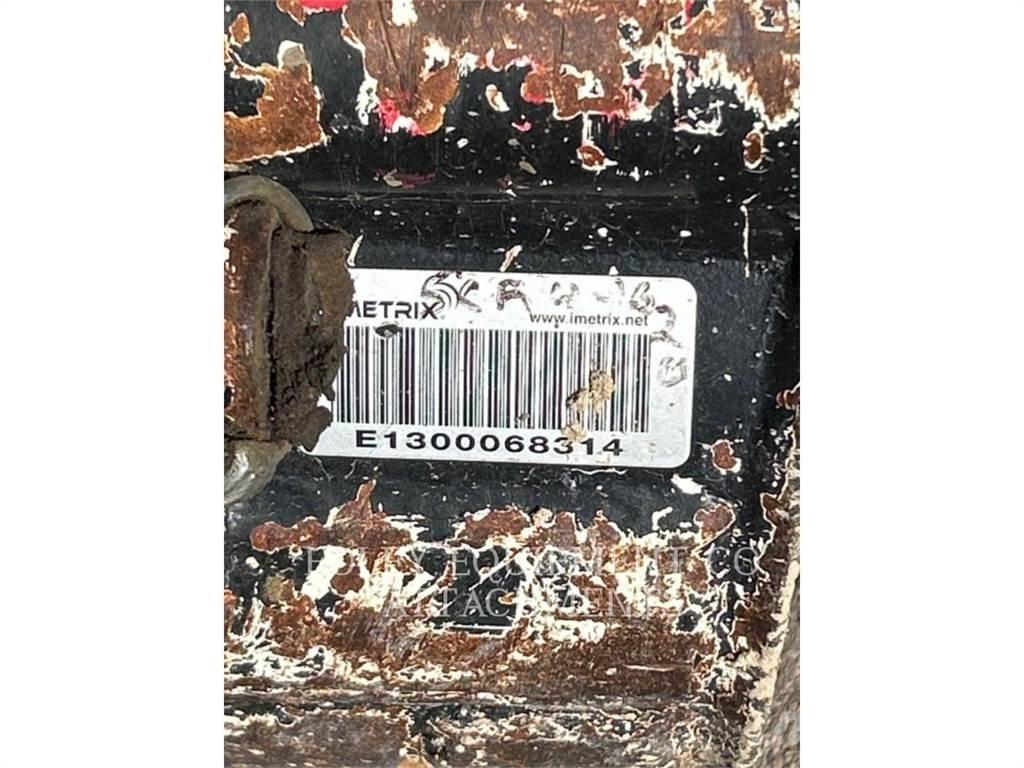 CAT BK300P15 Гусеничные экскаваторы