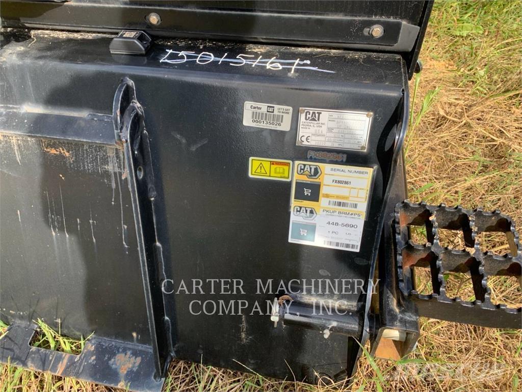 CAT BP118C Навесные щетки