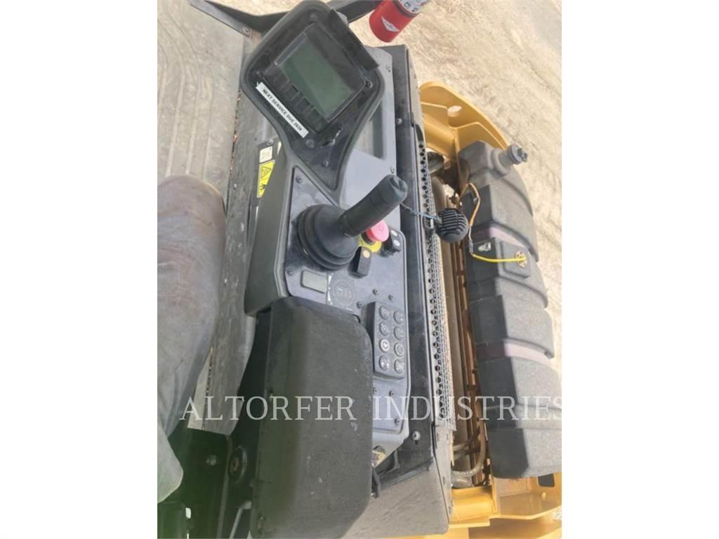 CAT CB10 Катки тротуарные