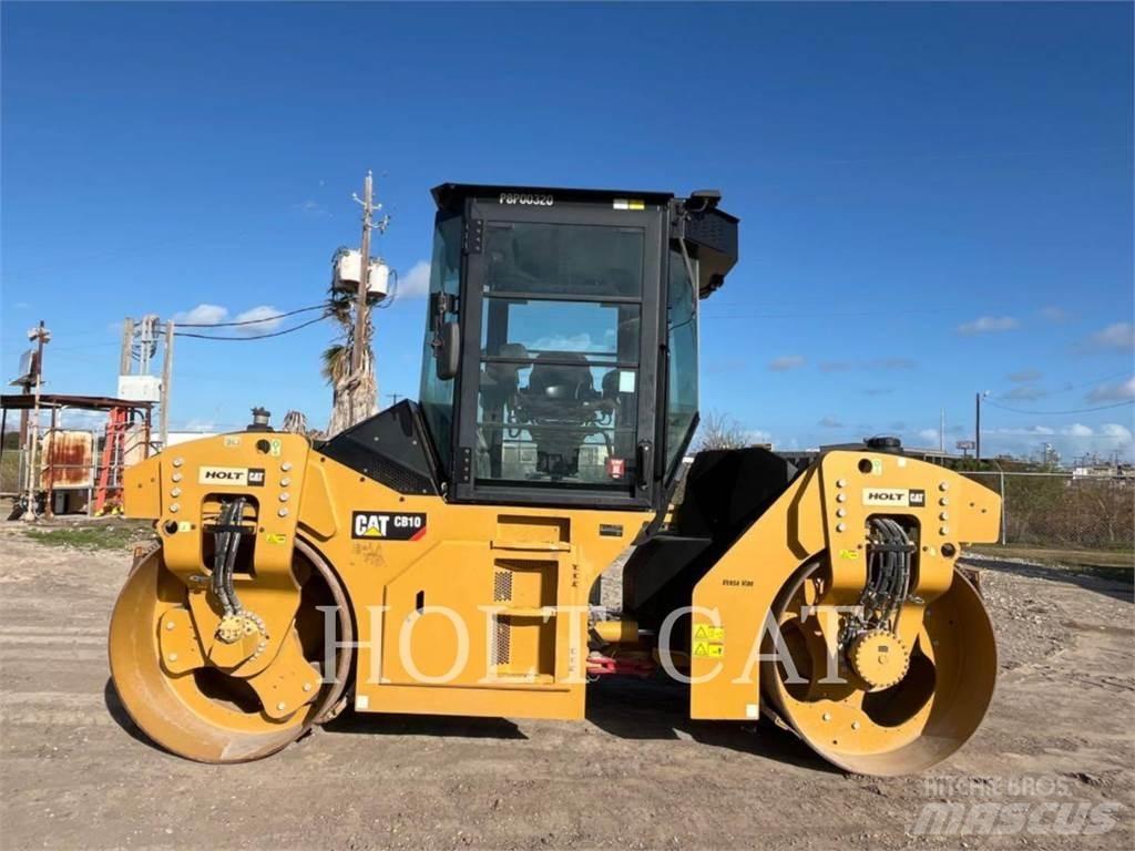 CAT CB10 Грунтовые катки