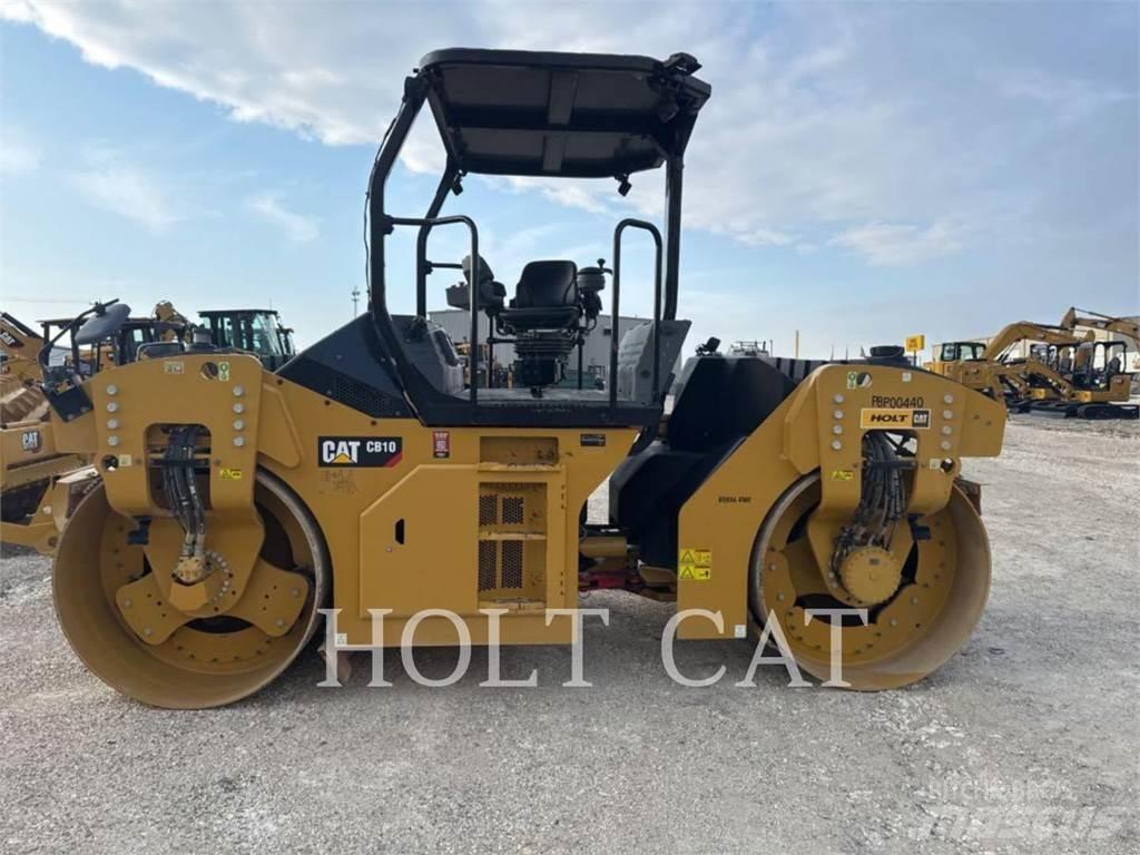 CAT CB10 Грунтовые катки