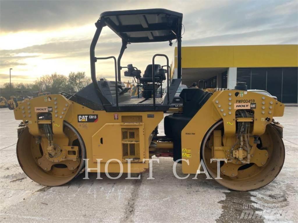 CAT CB13 Грунтовые катки